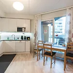 Oulu Hotelli Apartments דירה *